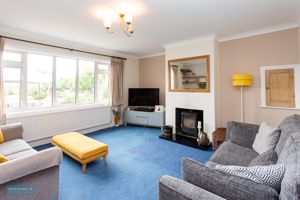 Sitting Room- click for photo gallery